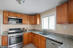 27 W Reamer Ave, Wilmington, DE 19804 - Photo 1