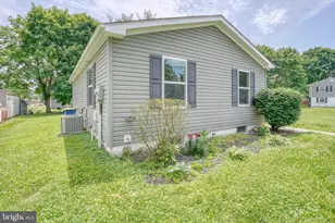 203 Hamilton St, Delaware City, DE 19706 - Photo 25