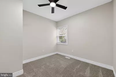207 Rolling Green Avenue, New Castle, DE 19720 - Photo 27