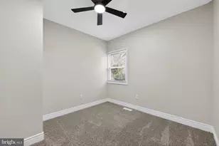 207 Rolling Green Ave, New Castle, DE 19720 - Photo 27