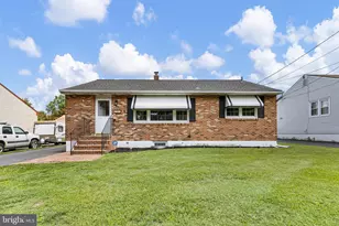 204 Garfield Ave, New Castle, DE 19720 - Photo 1