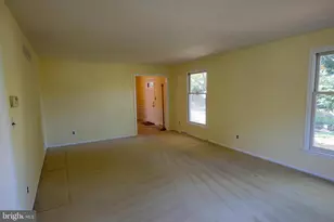 2710 Alexander Dr, Wilmington, DE 19810 - Photo 3