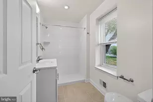 527 E 8th St, Wilmington, DE 19801 - Photo 27