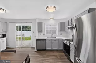 112 Ermine Dr, New Castle, DE 19720 - Photo 9