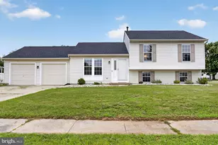 112 Ermine Dr, New Castle, DE 19720 - Photo 1