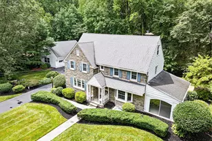 2010 Woodbrook Dr, Wilmington, DE 19810 - Photo 1