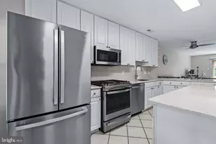 208 Stonebridge Blvd, New Castle, DE 19720 - Photo 5