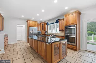 28 W Periwinkle Ln, Newark, DE 19711 - Photo 9
