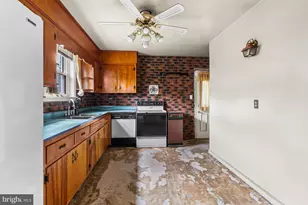 405 S Lynn Dr Dr, Wilmington, DE 19809 - Photo 9