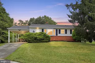 60 Holden Dr, New Castle, DE 19720 - Photo 1
