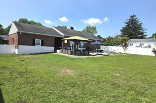 1705 S Riding Ln, Wilmington, DE 19804 - Photo 3