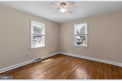 302 S Clifton Avenue, Wilmington, DE 19805 - Photo 9