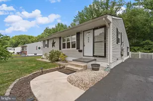 404 Tamara Cir, Newark, DE 19711 - Photo 1