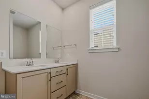 678 Mayfield Fls Dr, Newark, DE 19702 - Photo 17