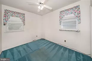 2717 Point Breeze Dr, Wilmington, DE 19810 - Photo 13