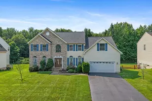 27 Whirlaway Dr, Bear, DE 19701 - Photo 1