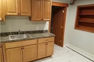 804 W 13th St, New Castle, DE 19720 - Photo 5