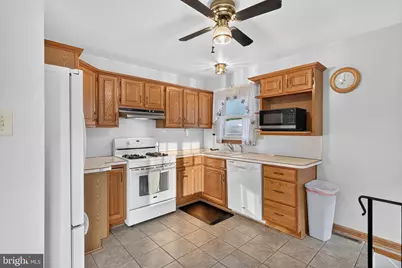 153 W Edinburgh Drive, New Castle, DE 19720 - Photo 7