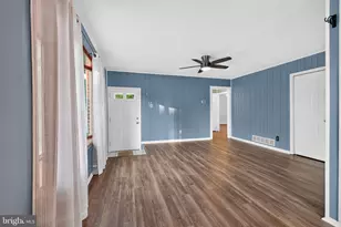 153 W Edinburgh Dr, New Castle, DE 19720 - Photo 5