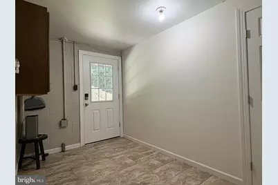 1004 Dixon Drive, Newark, DE 19711 - Photo 3