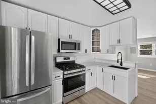 18 Defoe Cir, Newark, DE 19702 - Photo 5