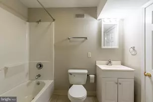 223 E Flagstone Dr, Newark, DE 19702 - Photo 29