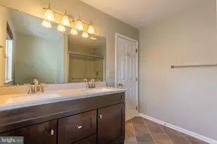 223 E Flagstone Dr, Newark, DE 19702 - Photo 21
