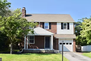 22 Rolling Rd, Claymont, DE 19703 - Photo 1