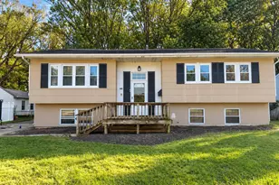 48 Gill Dr, Newark, DE 19713 - Photo 1