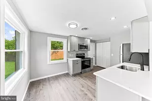 304 Frazer Pl, New Castle, DE 19720 - Photo 13
