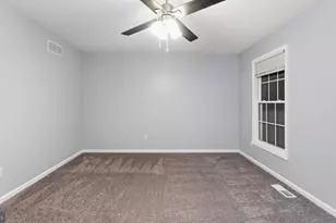7 Greenwich Ct, Newark, DE 19702 - Photo 9