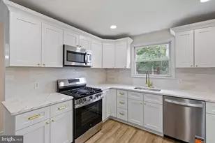 2 Skelton Dr, New Castle, DE 19720 - Photo 9