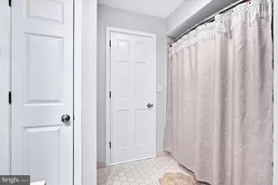 24 Downs Dr, Wilmington, DE 19807 - Photo 41