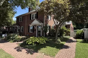 31 E 6th St, New Castle, DE 19720 - Photo 1