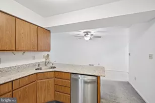 8 O Rourke Ct, Newark, DE 19702 - Photo 7