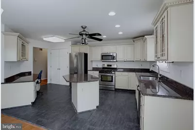 122 W Flagstone Drive, Newark, DE 19702 - Photo 11