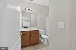 3000 Fountainview Cir, Newark, DE 19713 - Photo 9