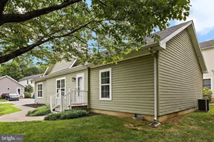 16 Barberry Ct, Newark, DE 19702 - Photo 1