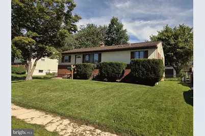128 W Edinburgh Drive, New Castle, DE 19720 - Photo 1