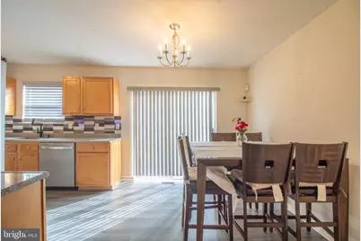 211 E Hazeldell Avenue, New Castle, DE 19720 - Photo 5