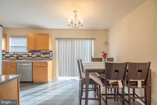 211 E Hazeldell Ave, New Castle, DE 19720 - Photo 5