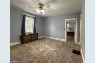 1402 W 8th #1, Wilmington, DE 19806 - Photo 5