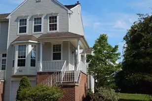 862 N Waterford Ln, Wilmington, DE 19808 - Photo 1