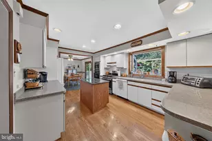 821 N Country Club Dr, Newark, DE 19711 - Photo 29