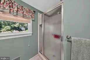 821 N Country Club Dr, Newark, DE 19711 - Photo 59
