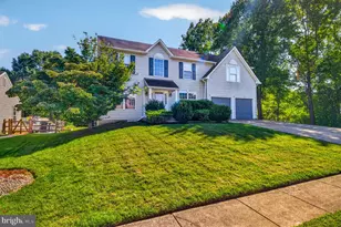 17 E Moyer Dr, Bear, DE 19701 - Photo 1