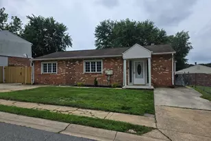 202 Jasmine Ln, Newark, DE 19702 - Photo 1