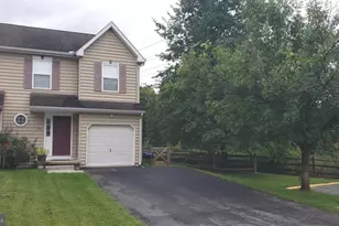 527 Red Bud Ct, Wilmington, DE 19805 - Photo 1