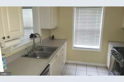 527 Red Bud Court, Wilmington, DE 19805 - Photo 5