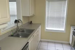 527 Red Bud Ct, Wilmington, DE 19805 - Photo 5